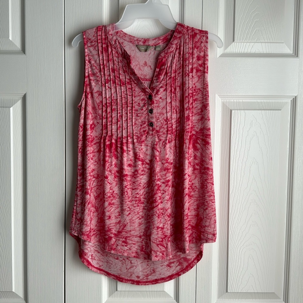 Woman’s Pink Faded Look Sleeveless Shirt.